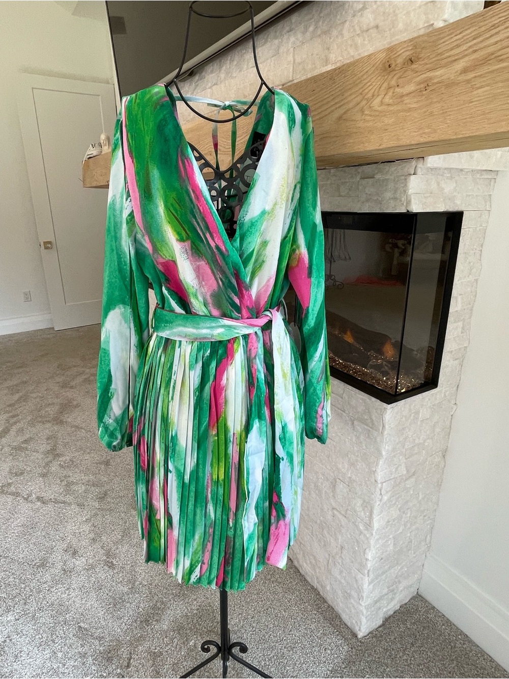 BOTIQUE Green & Pink Pleated Wrap Dress w/Ballon Long Sleeve Splits!